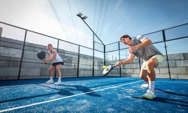 Olahraga Ini Lebih Seru dari Tenis! Kenapa Lapangan Padel Jadi Incaran Pebisnis?