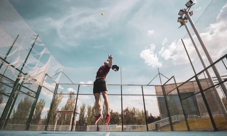 Kenapa Semua Pebisnis Sport Center Mulai Bangun Lapangan Padel? Ini Data dan Faktanya!
